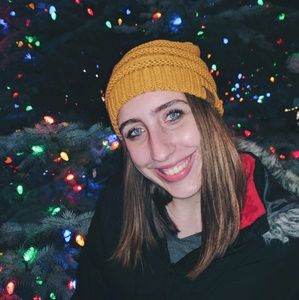 Meet your Posher, Alexi